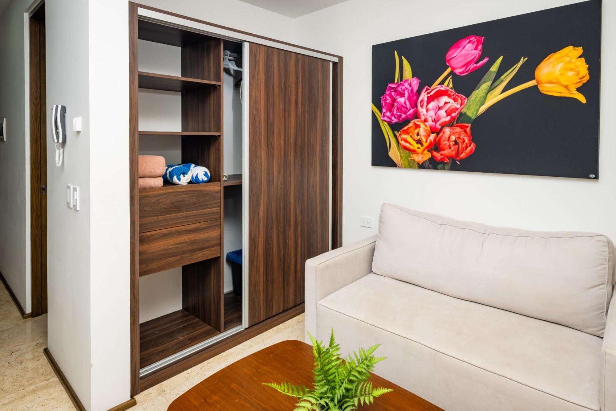 Walk Distance To Wallmart And 5ta Avenue * Playa del Carmen