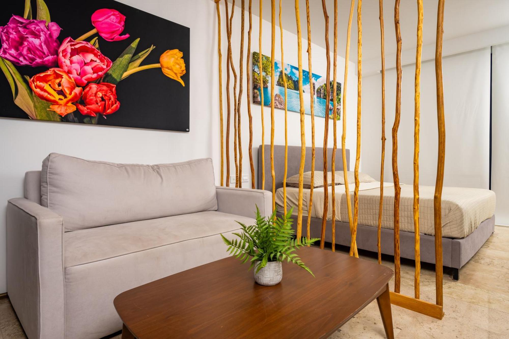 Walk Distance To Wallmart And 5ta Avenue Apartment