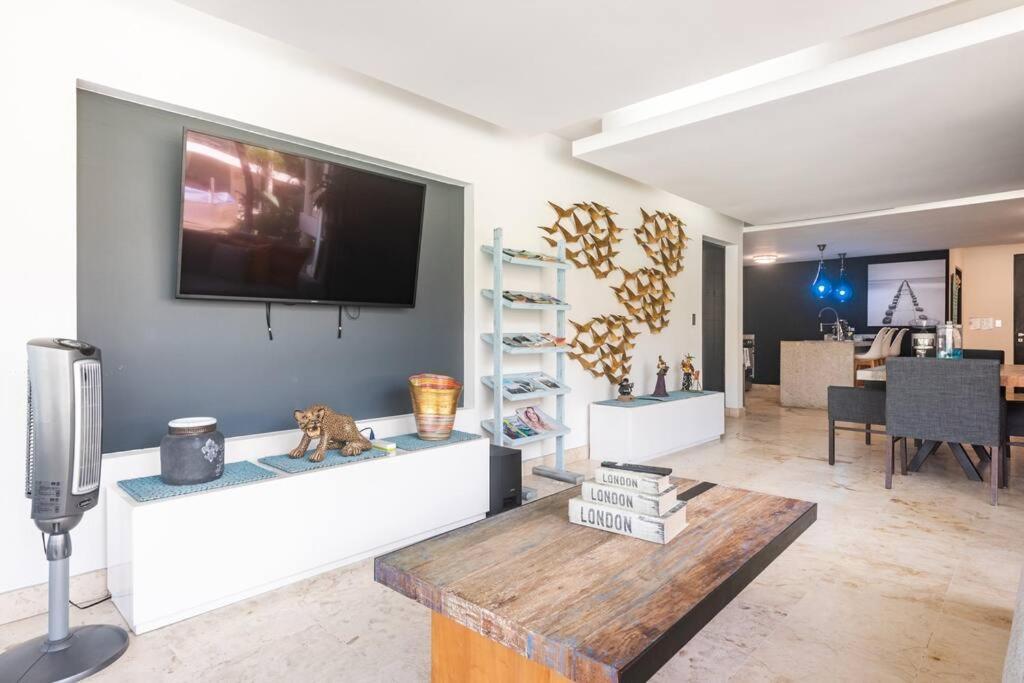 Amazing Front At Elements Apartment Playa del Carmen