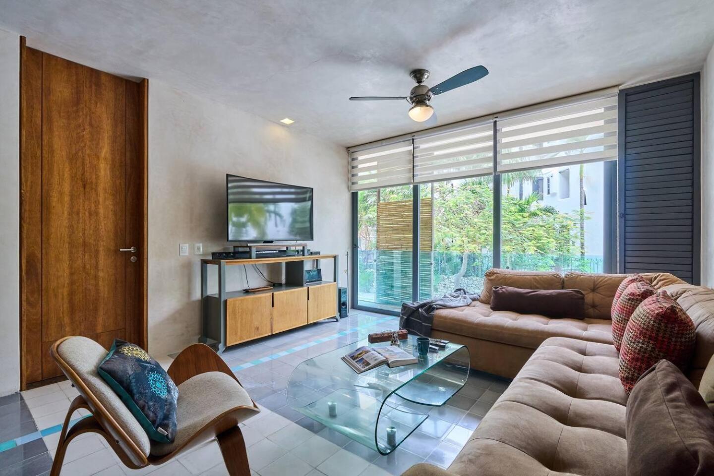Downtown 4br At 200m 2 Apts In One