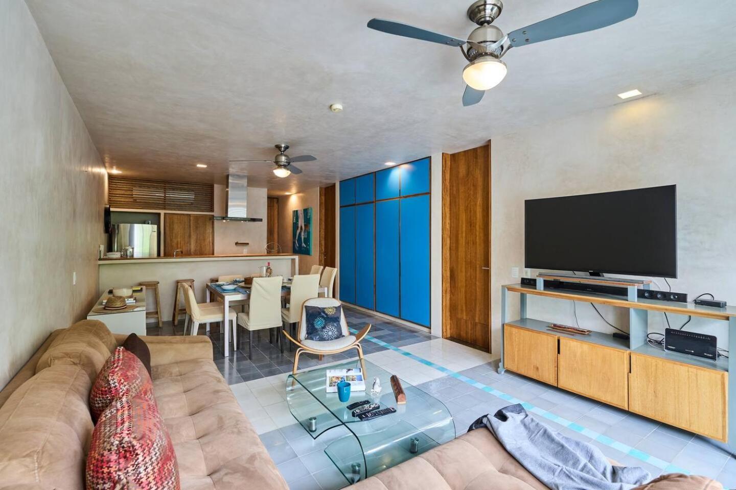 Downtown 4br At 200m 2 Apts In One
