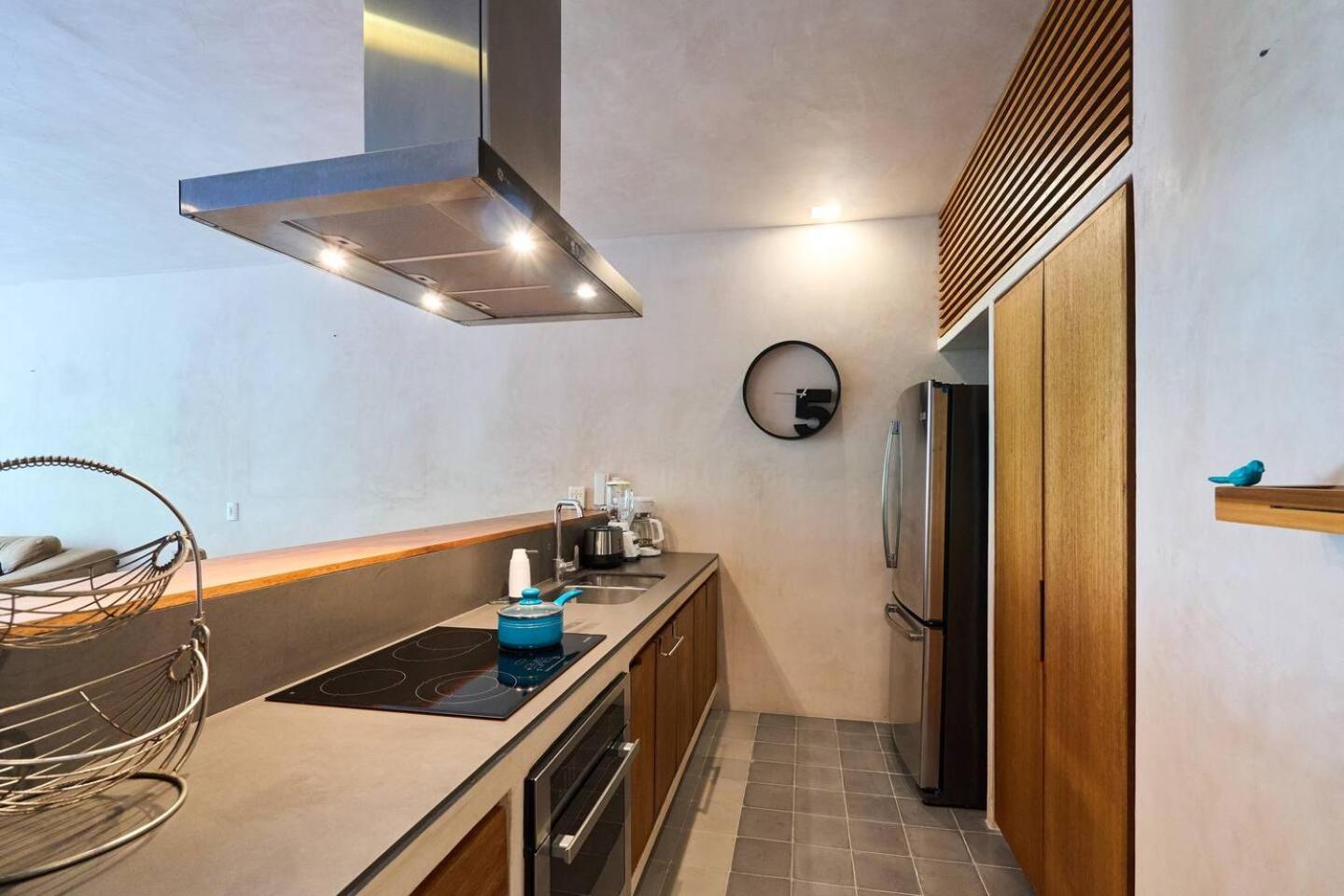 Downtown 4br At 200m 2 Apts In One Apartment *