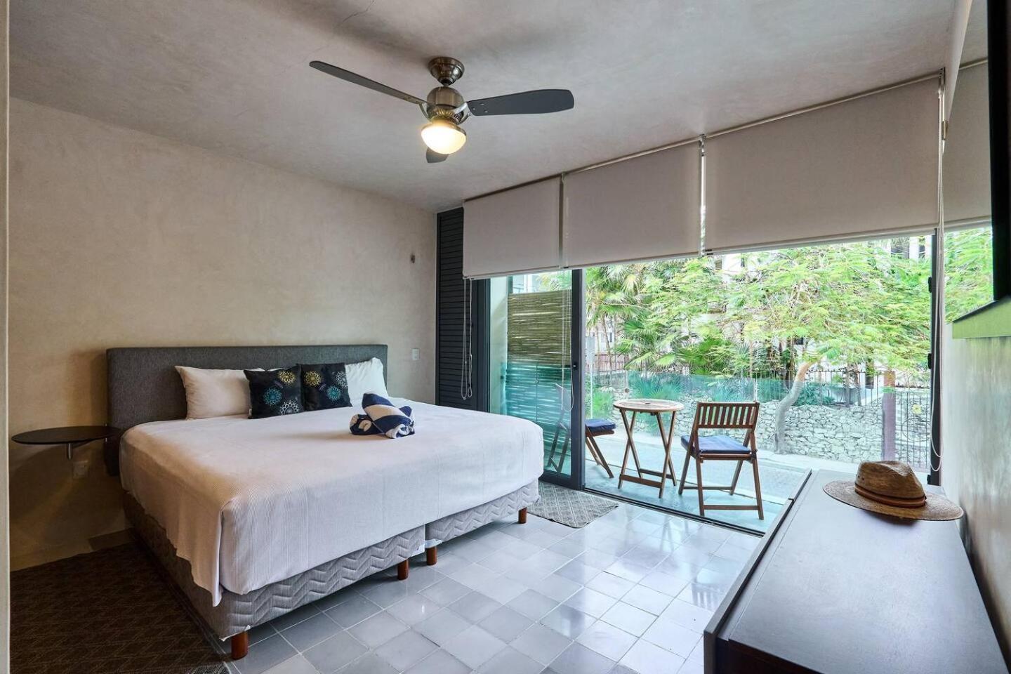Downtown 4br At 200m 2 Apts In One Apartment Playa del Carmen