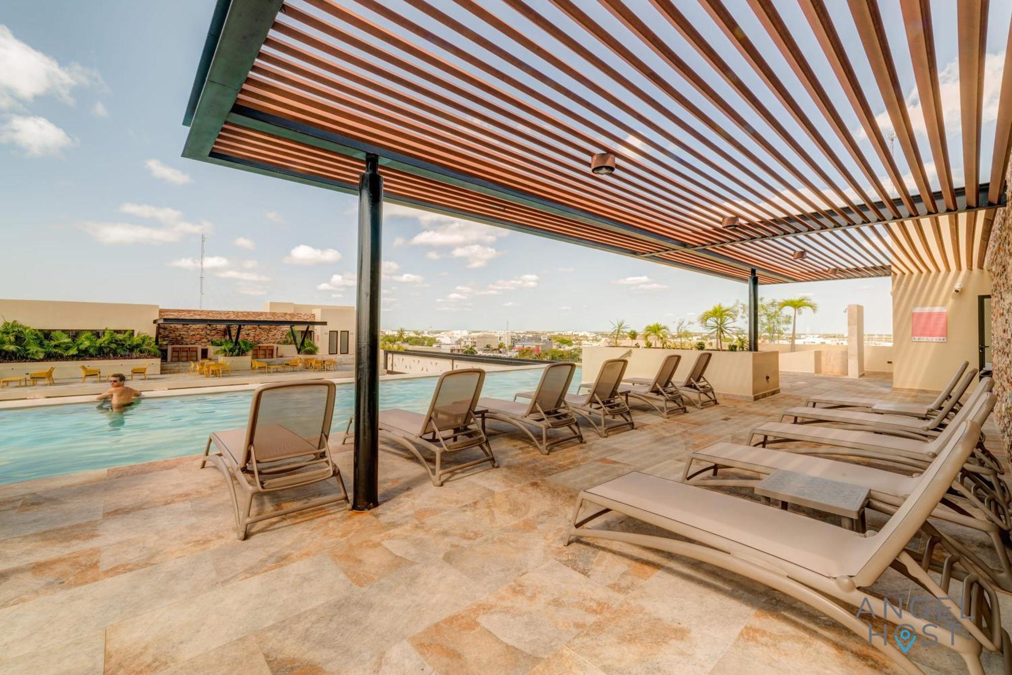 Sunlit 2 Pools Bbq Gym 5th Ave 4 Blocks Holiday home Playa del Carmen