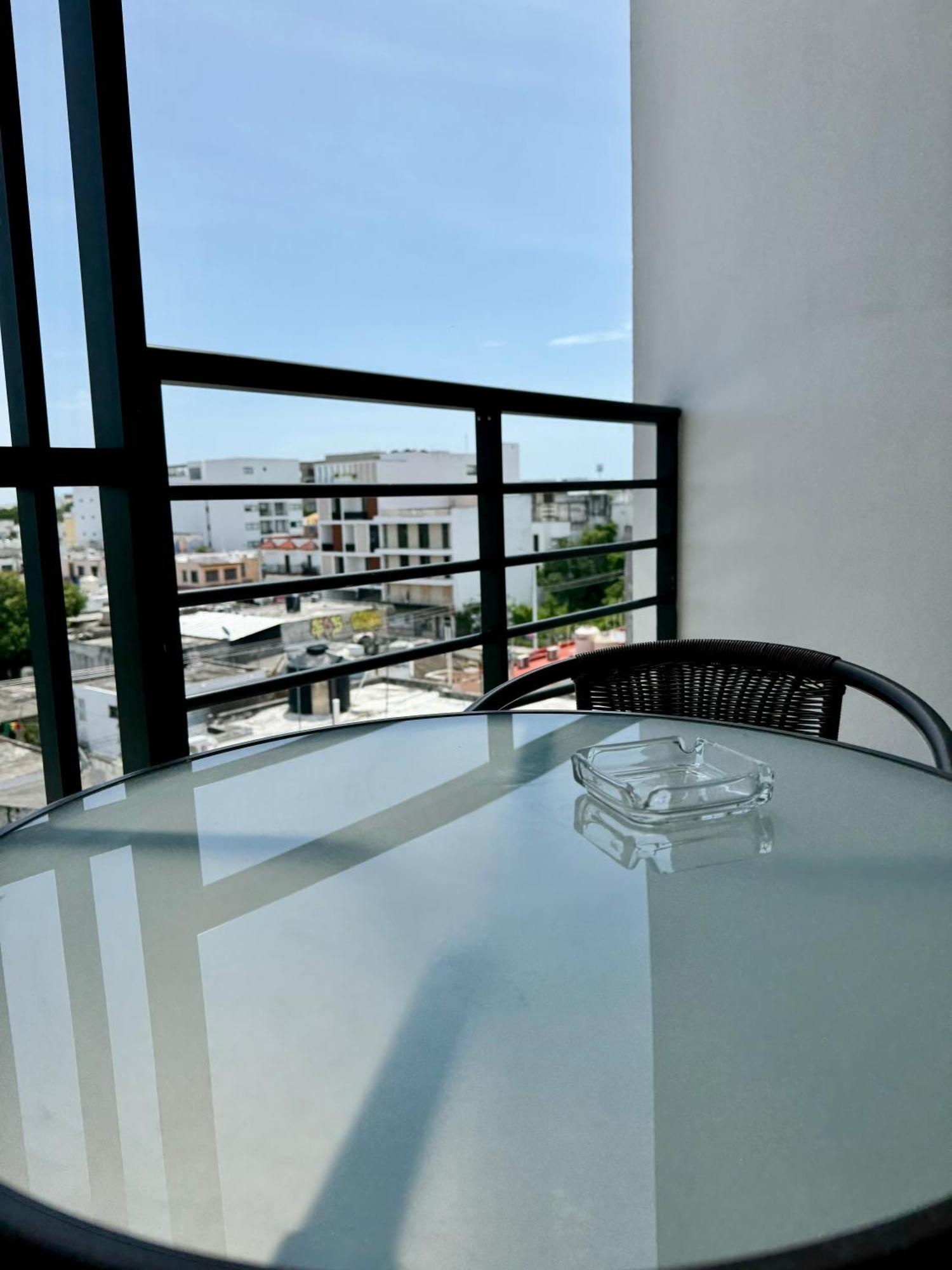 With Roofpool In Vanessa 24