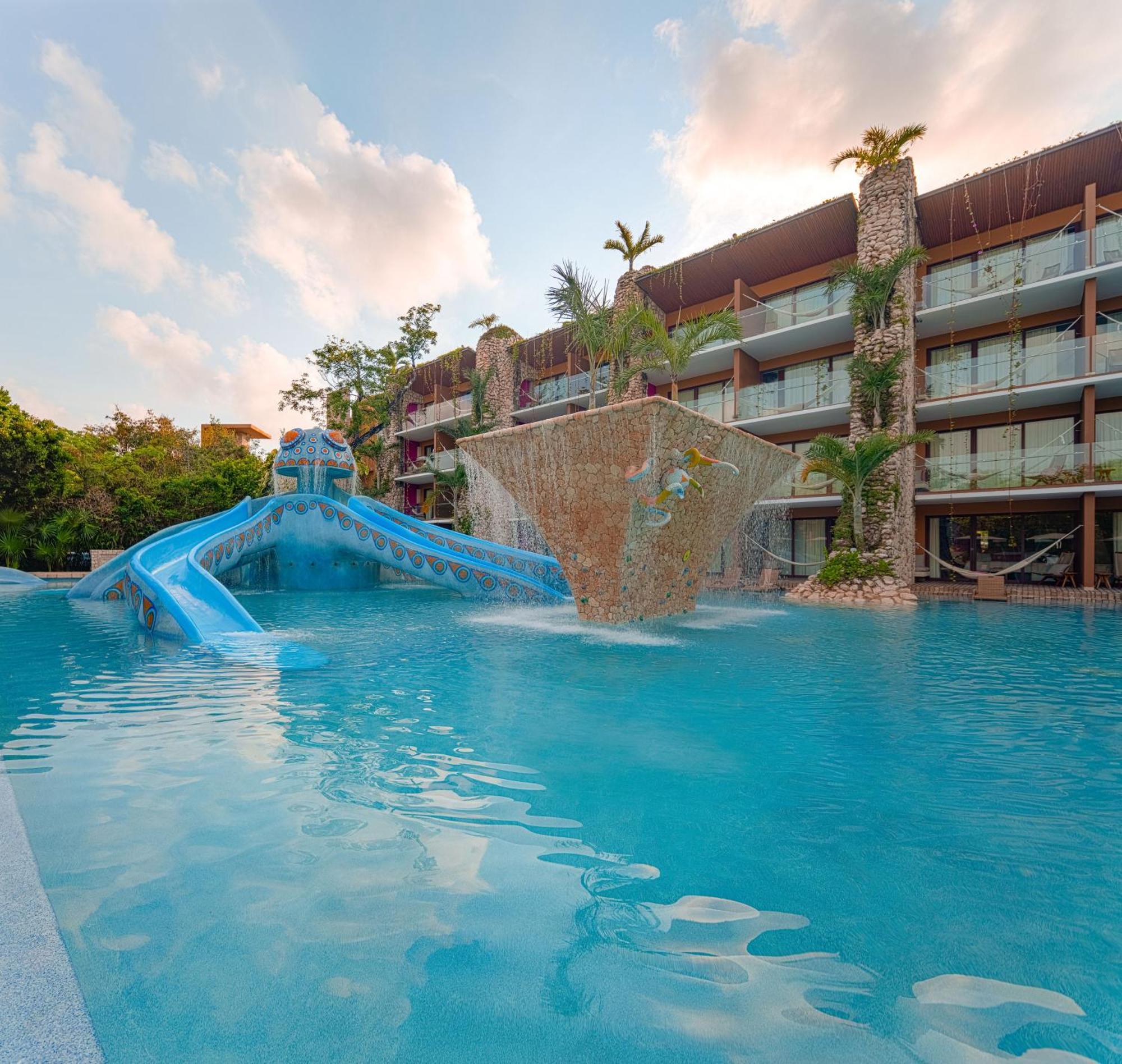 Xcaret Mexico Parks Fun Inclusive (adults Only) Los Dos Compadres