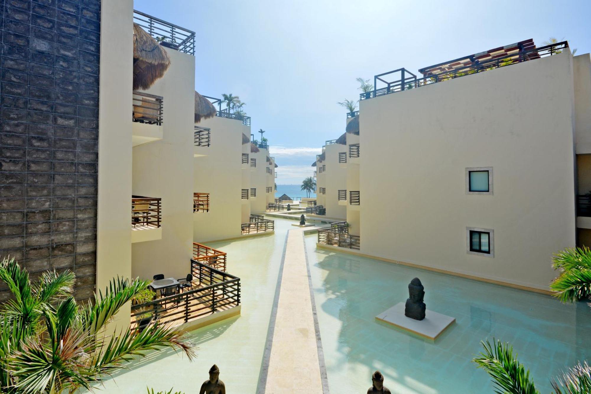 Aldea Thai Beachfront Apartamento *