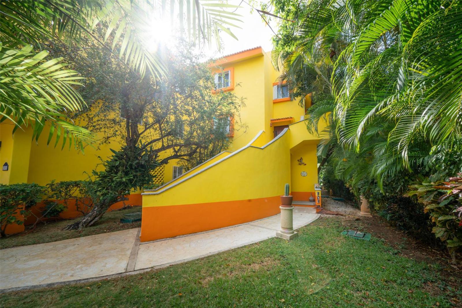 2 Bedroom For 8 Guests - Only 5 Min Walk To - At Playacar, Chac Ha *