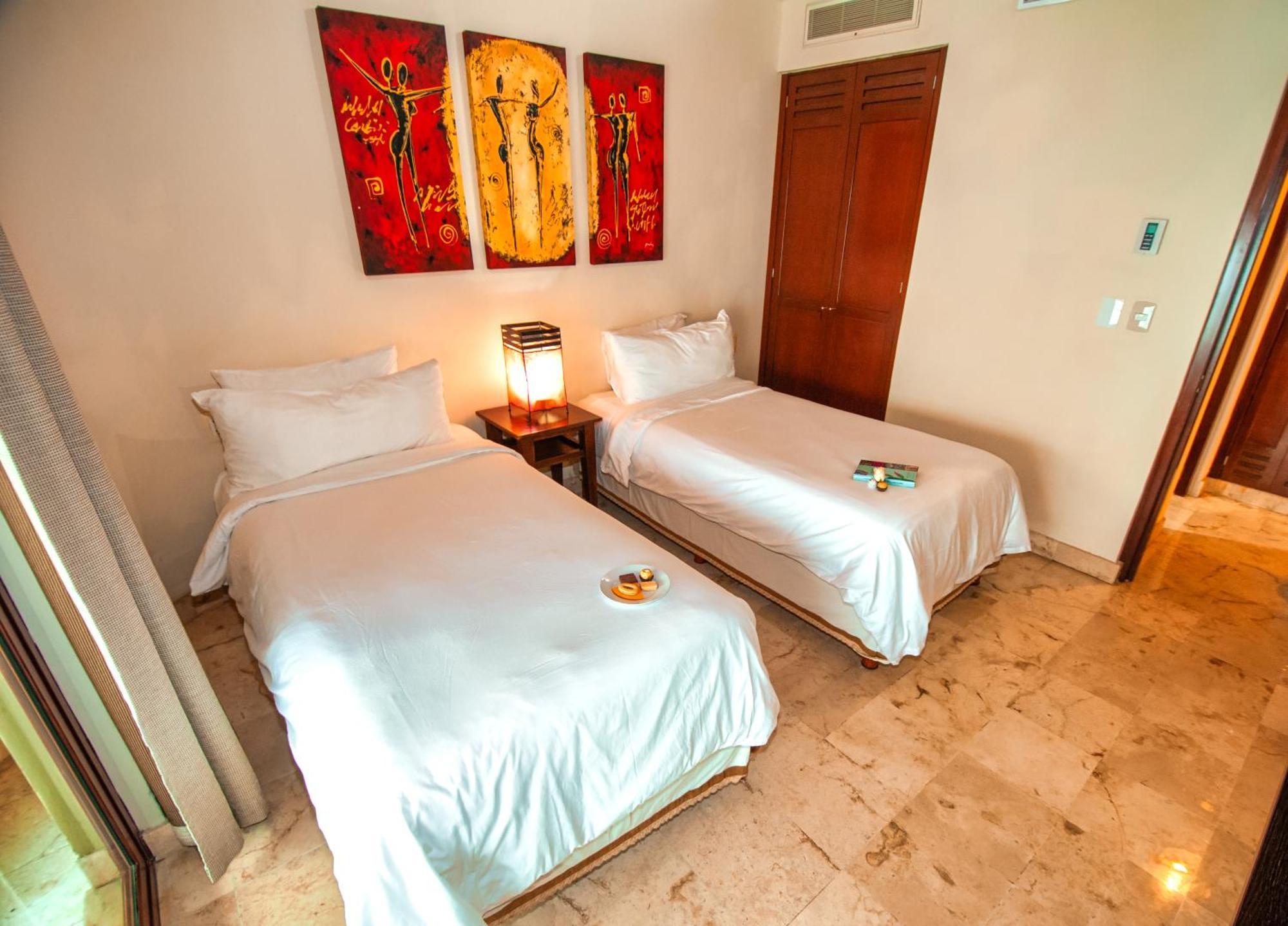 Hotel Maya And Beachclub