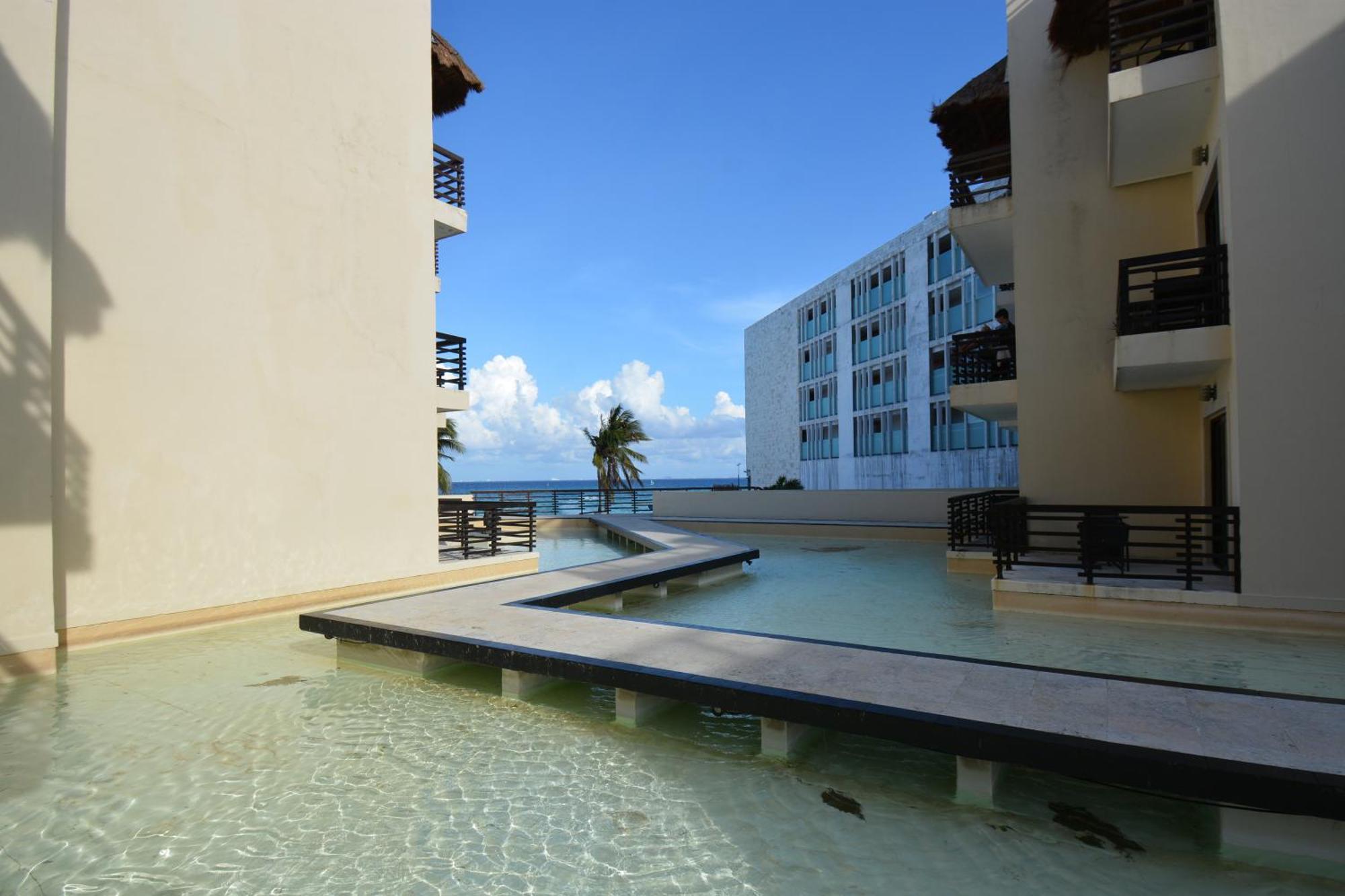 Aldea Thai Beachfront Apartamento Playa del Carmen