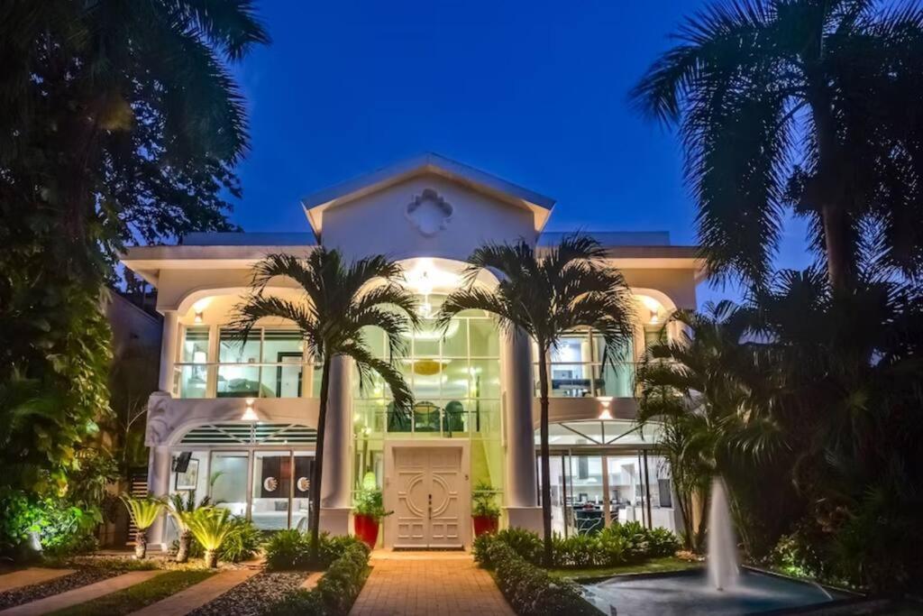 60 Off Lujosa Casa Con Billar Y Alberca Privada * Playa del Carmen