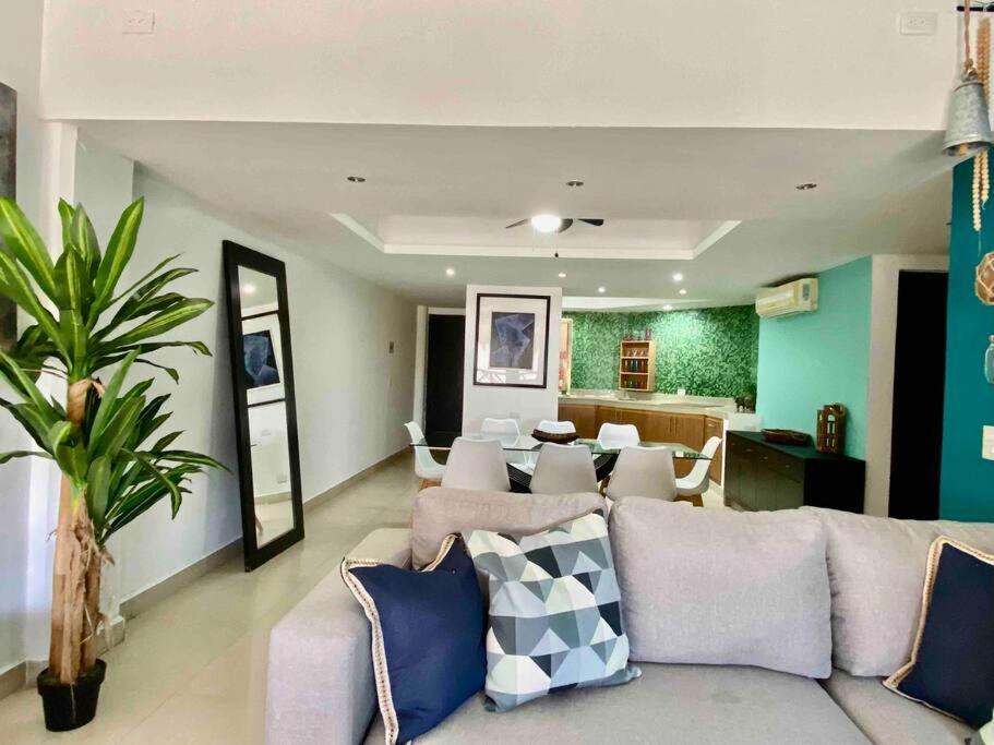 Apartment Huge Apartment, Steps To The & Lifestyle Playa del Carmen