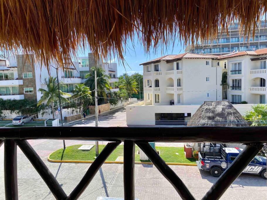 Huge Apartment, Steps To The & Lifestyle Apartment *