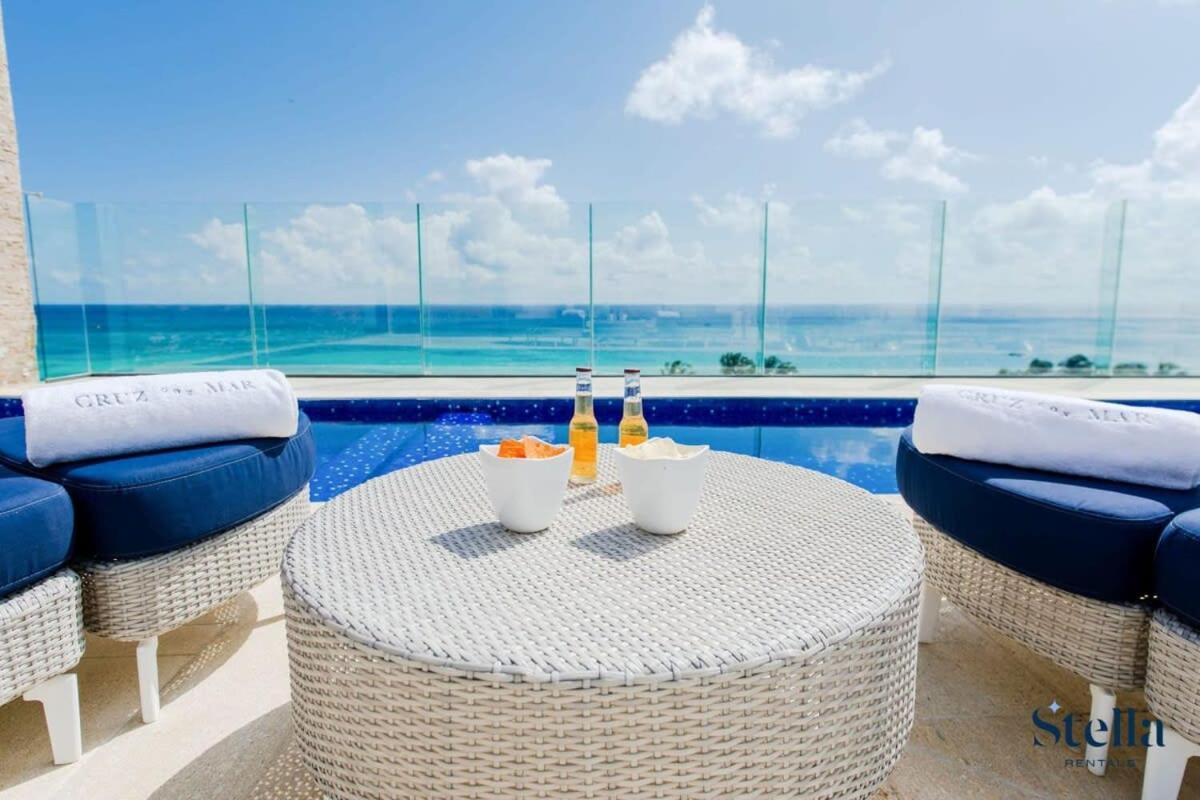 With Private Jacuzzi And Shared Ocean View Roof Pool Ferienhaus *