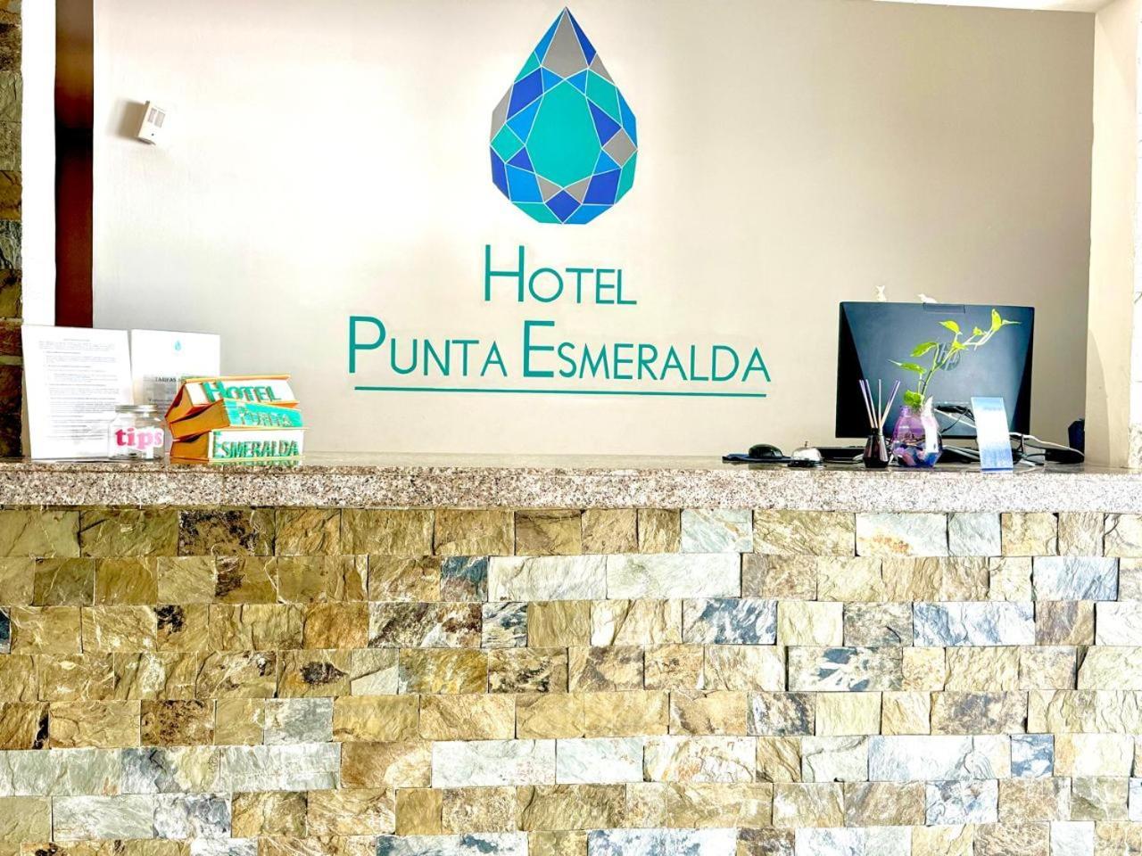 Hotel Punta Esmeralda