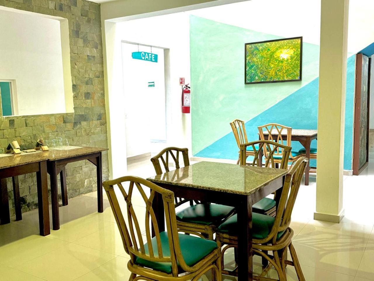 Punta Esmeralda Hotel 3*