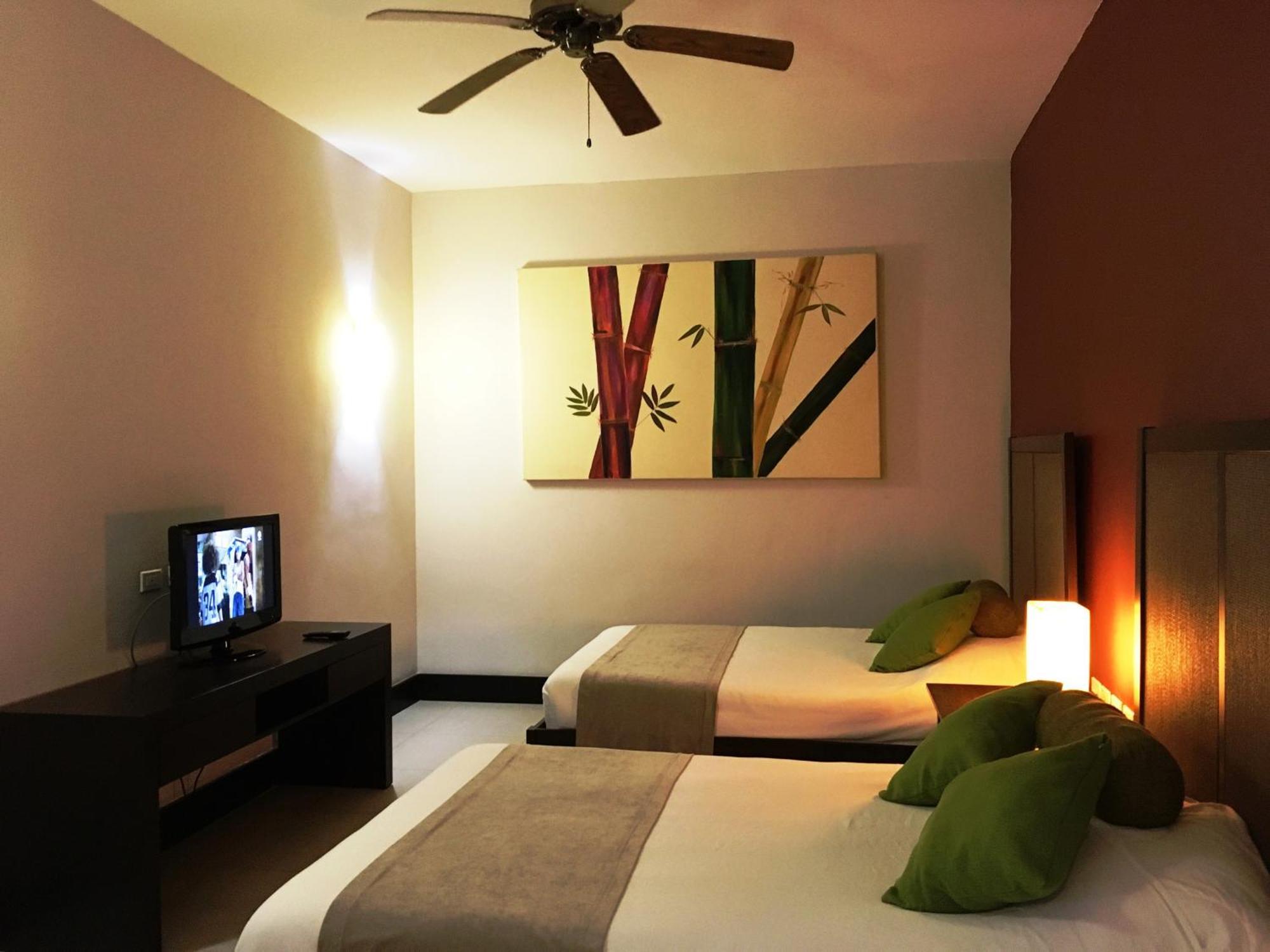 Aldea Thai 222 *