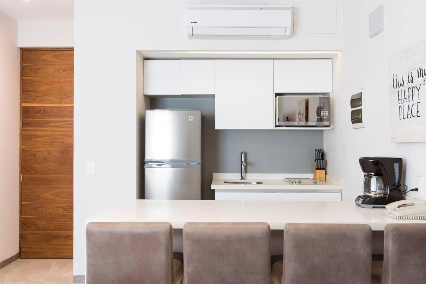 Luxury 1br Kitchen Ac Gym Pool Cinema