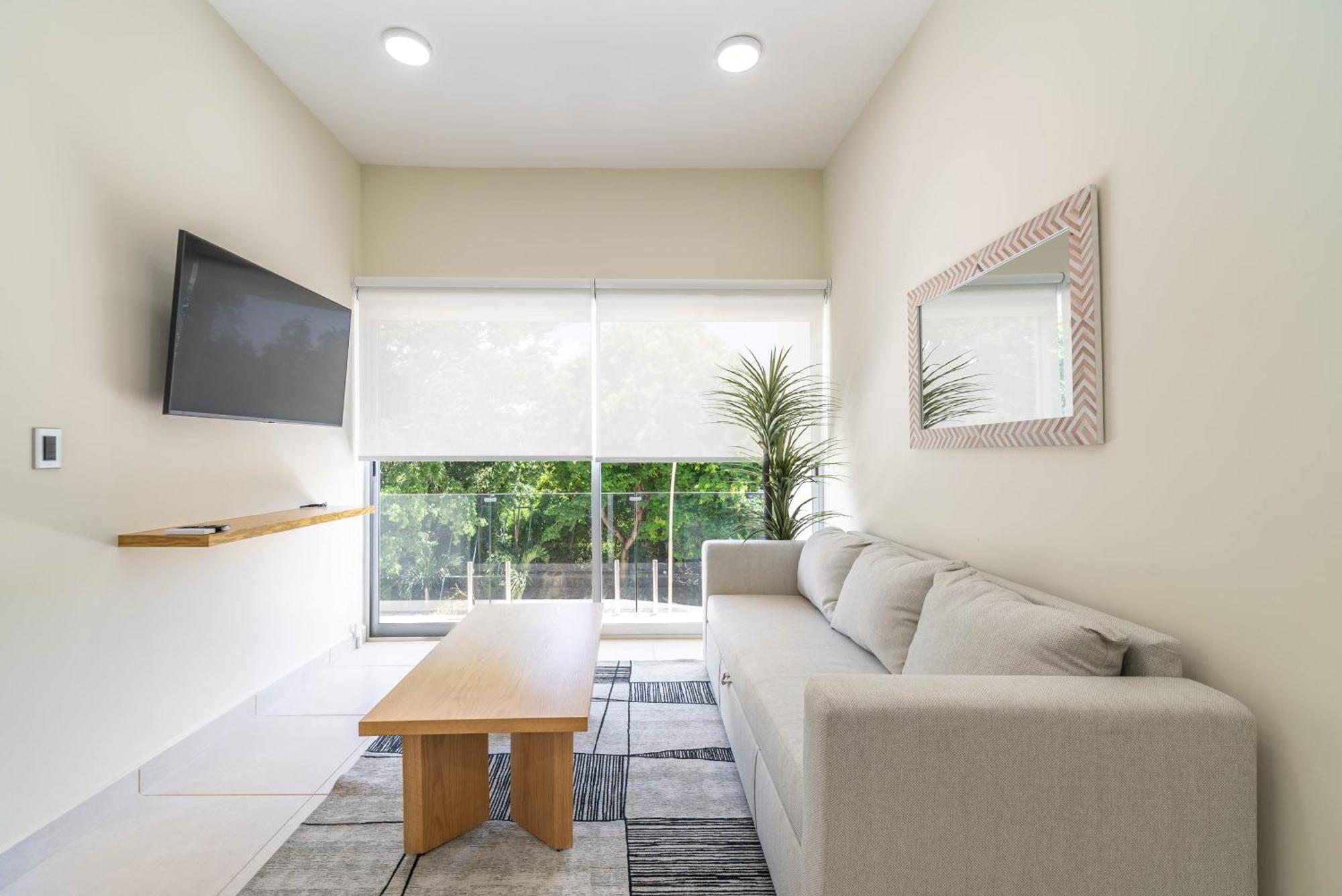 Holiday home 2 Bd With Balcony, Rooftop Pool, Hot Tub, Gym #207 *