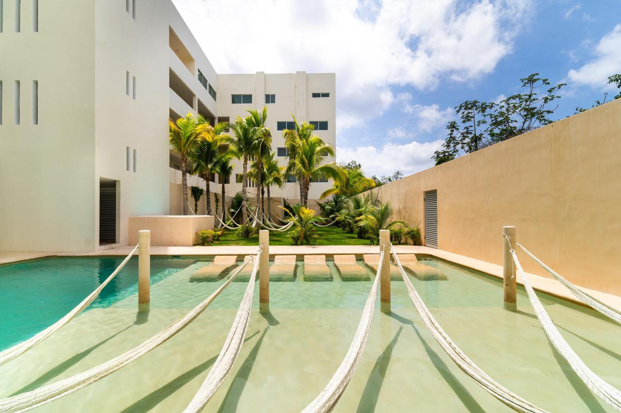 2 Bd With Balcony, Rooftop Pool, Hot Tub, Gym #207 Holiday home