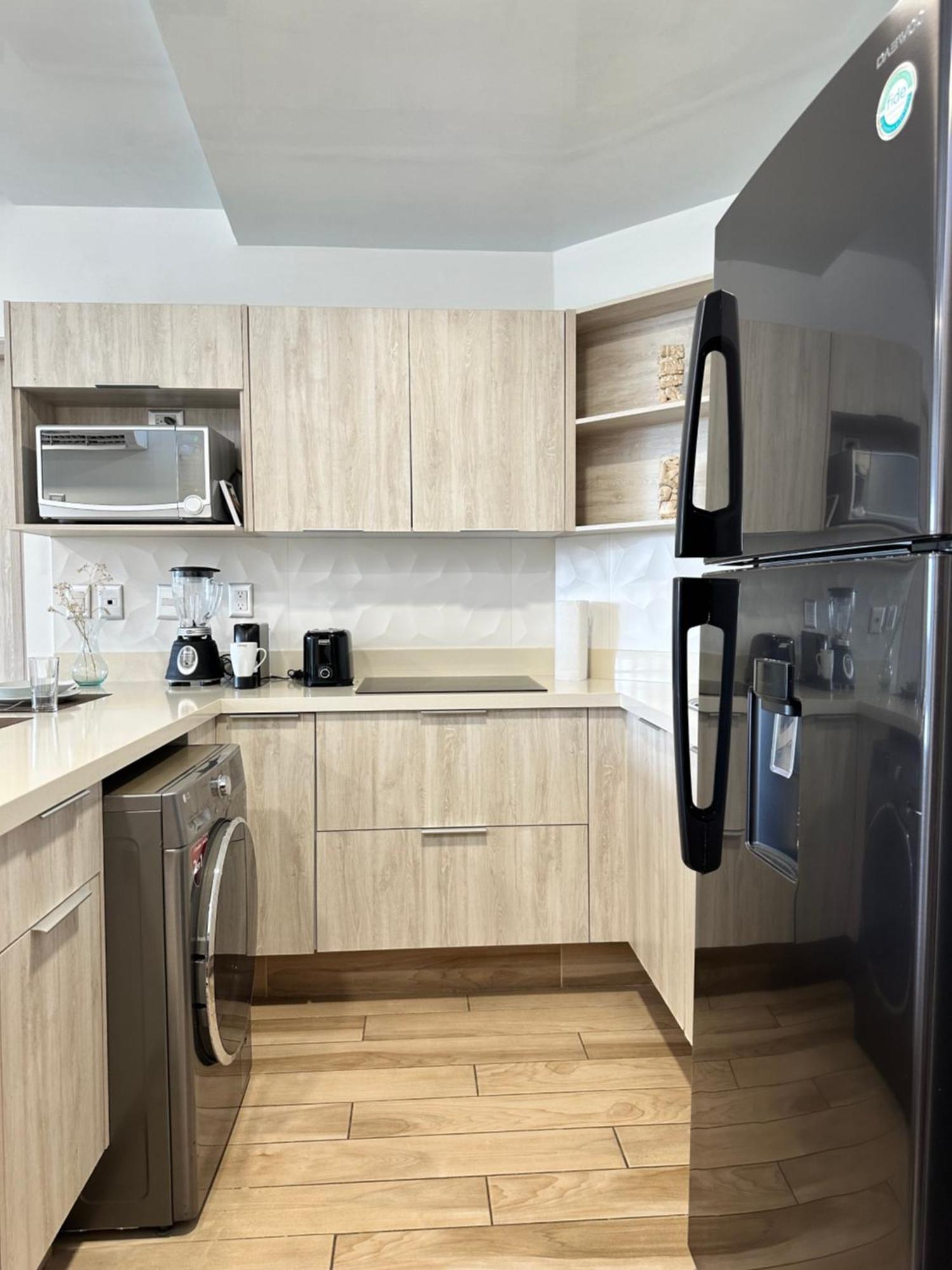 Departamento 5th Av - Cerca De La Playa & Rooftop Pool Appartement