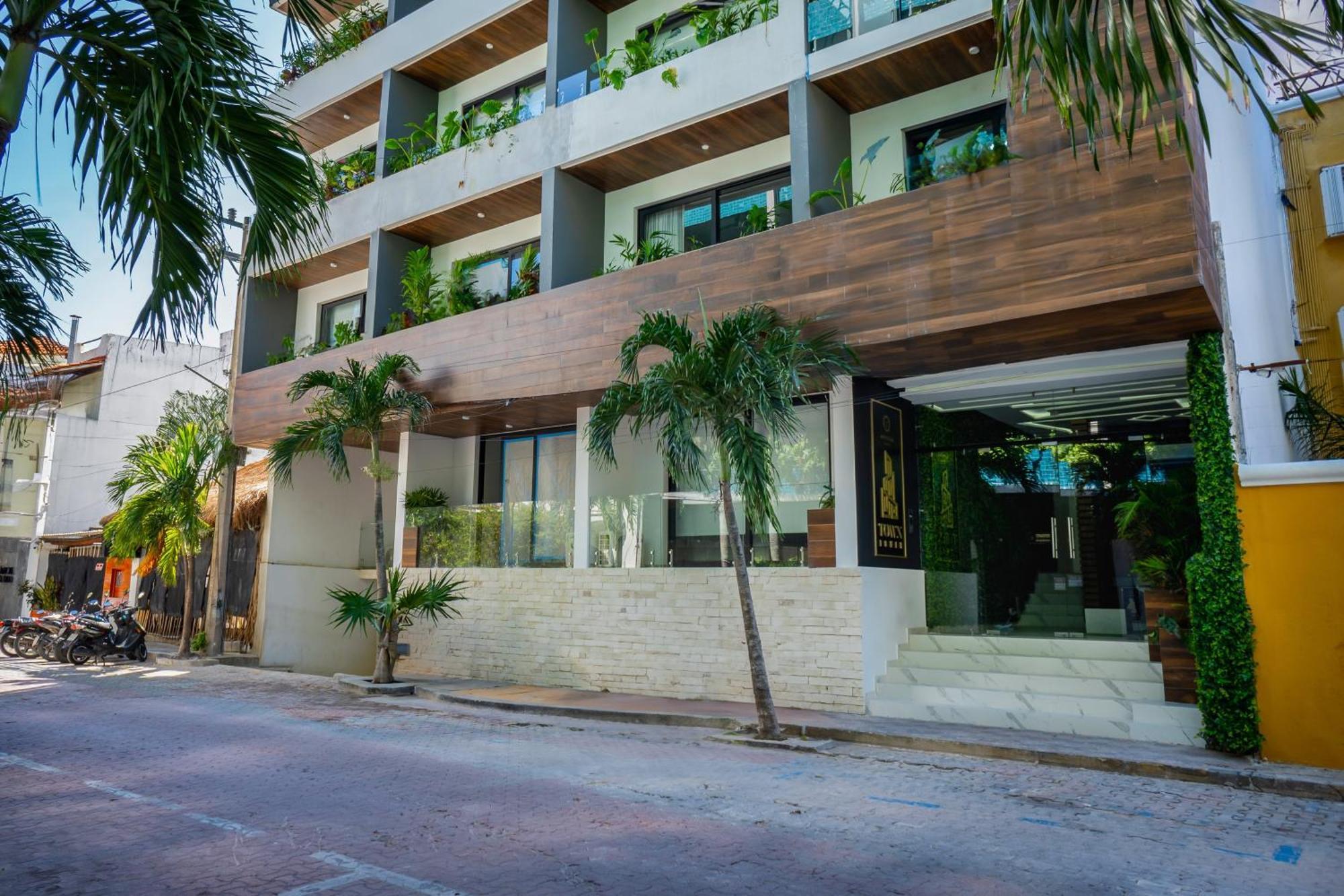 Menesse Town Tower 203 Apartment Playa del Carmen