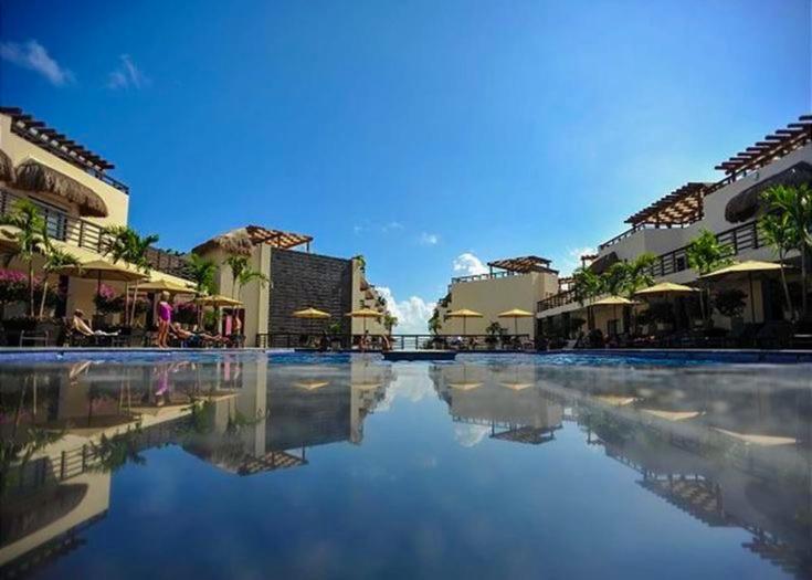 Departamento En Aldea Thai Con Terraza, Vista Al Mar Y Alberca Privada, Para 8 Personas