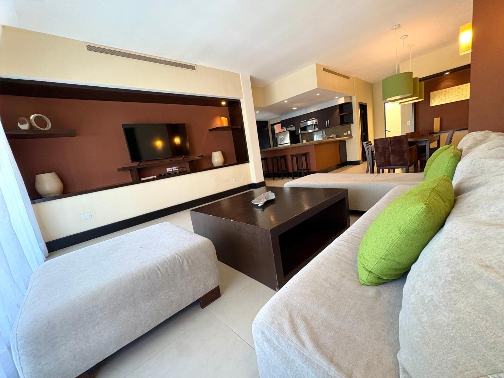 Departamento En Aldea Thai Con Terraza, Vista Al Mar Y Alberca Privada, Para 8 Personas * Playa del Carmen