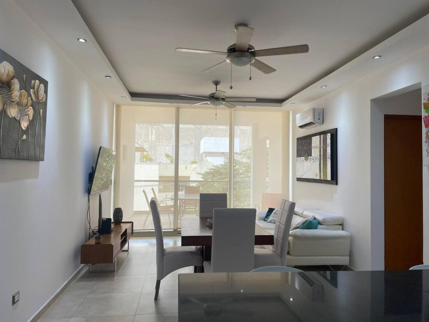 Luxury Apartment *