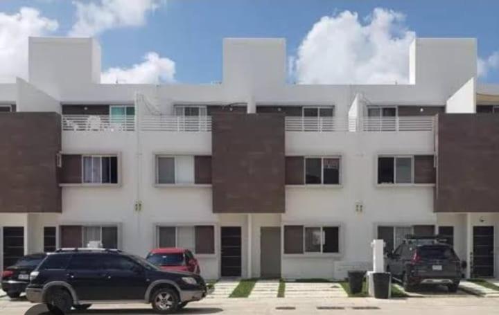 Con Bano Privado Y Terraza Propia Frühstückspension *
