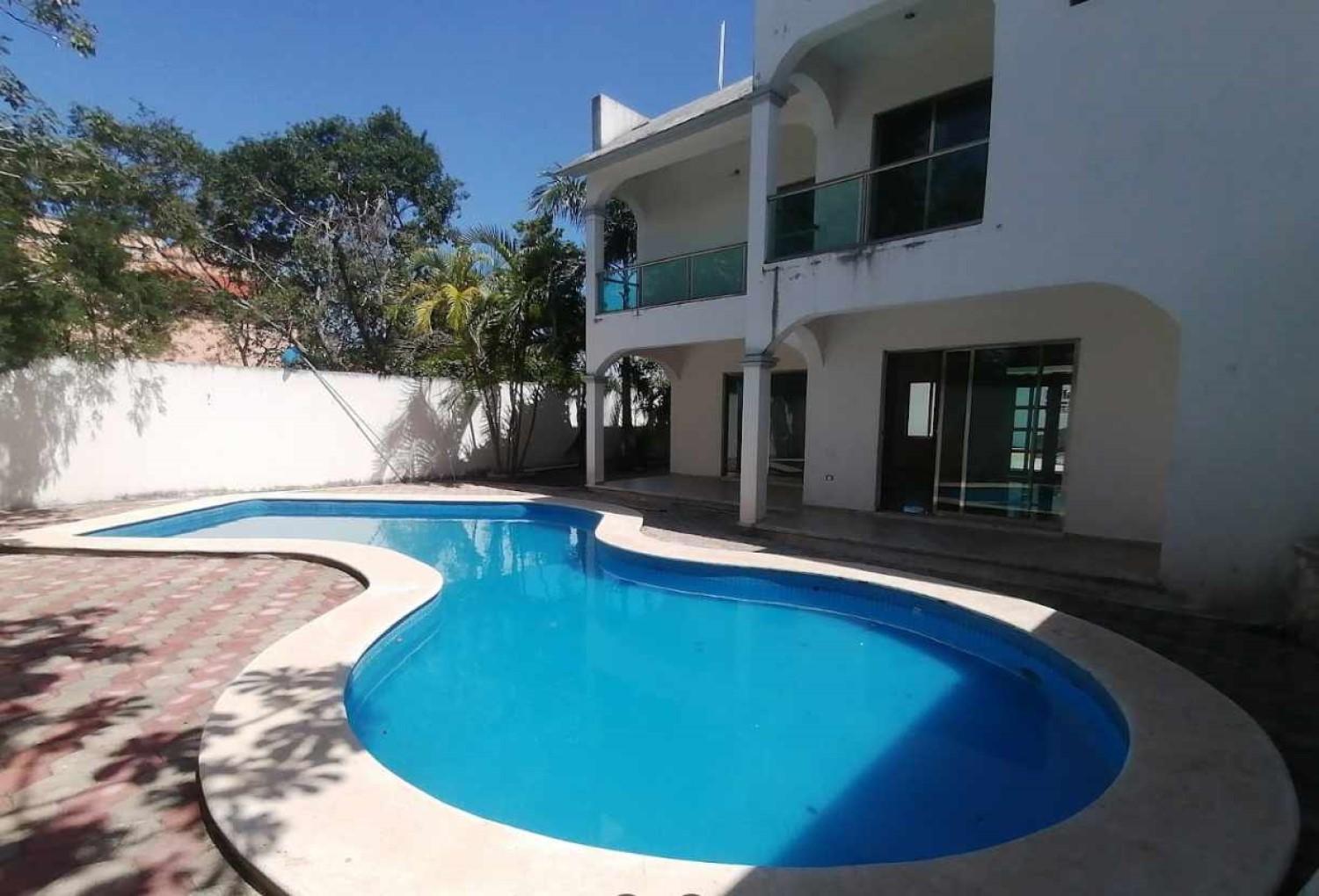 Casa Fundadores * Playa del Carmen