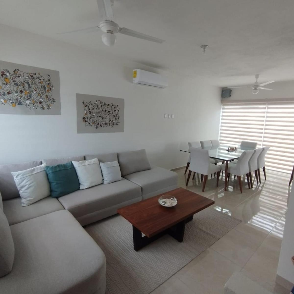 Comfortable House, Common Pool, Сasa de vacaciones *