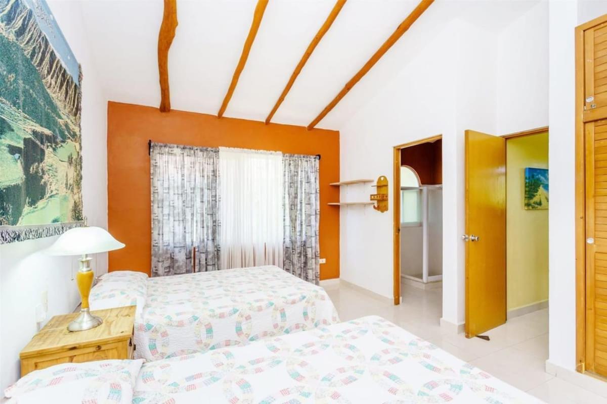 Perfect With Pool Access And Close To The Villa