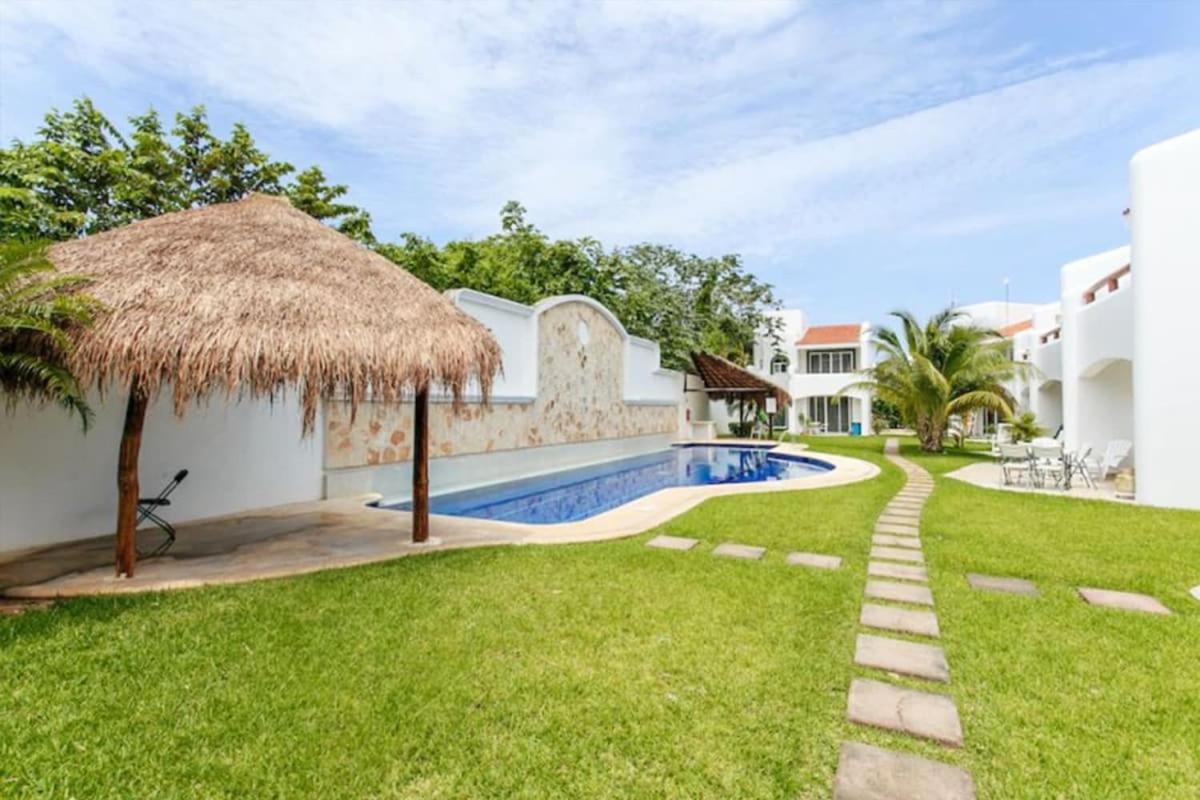 Perfect With Pool Access And Close To The Villa Playa del Carmen