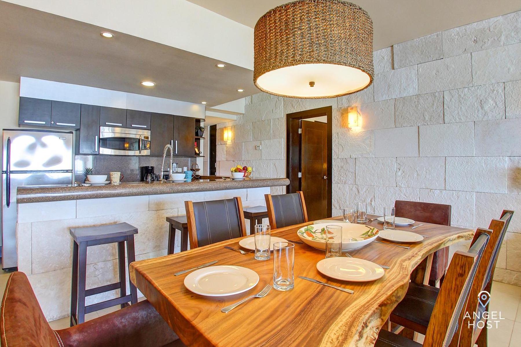 Holiday home Beachfront Penthouse Oceanview Rooftop And Pool