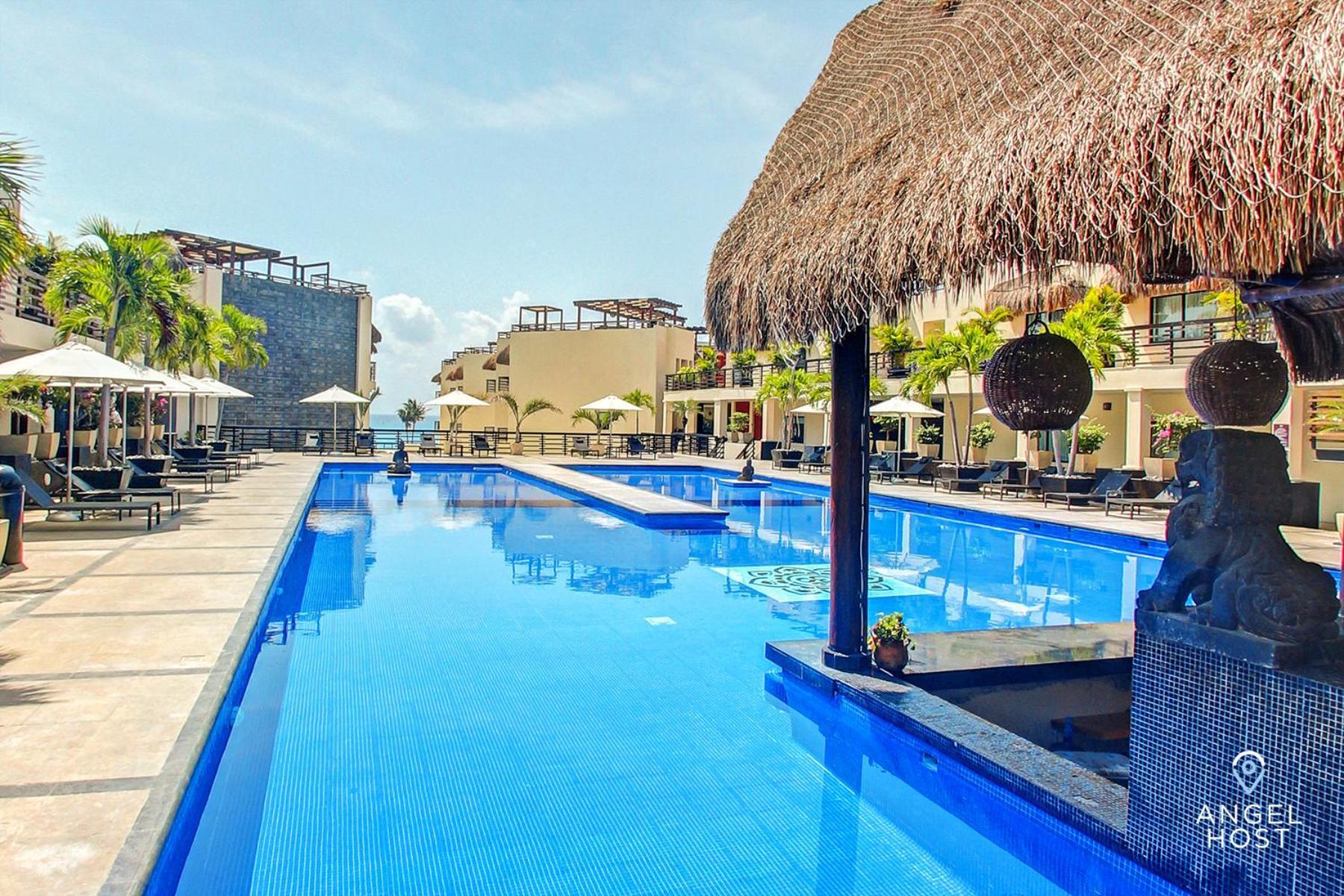 Holiday home Beachfront Penthouse Oceanview Rooftop And Pool *