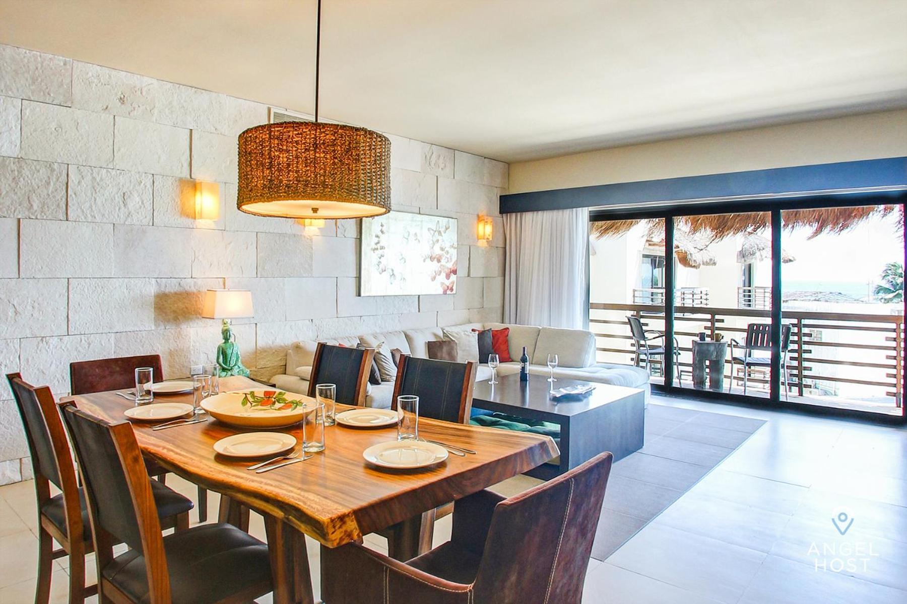 Holiday home Beachfront Penthouse Oceanview Rooftop And Pool *