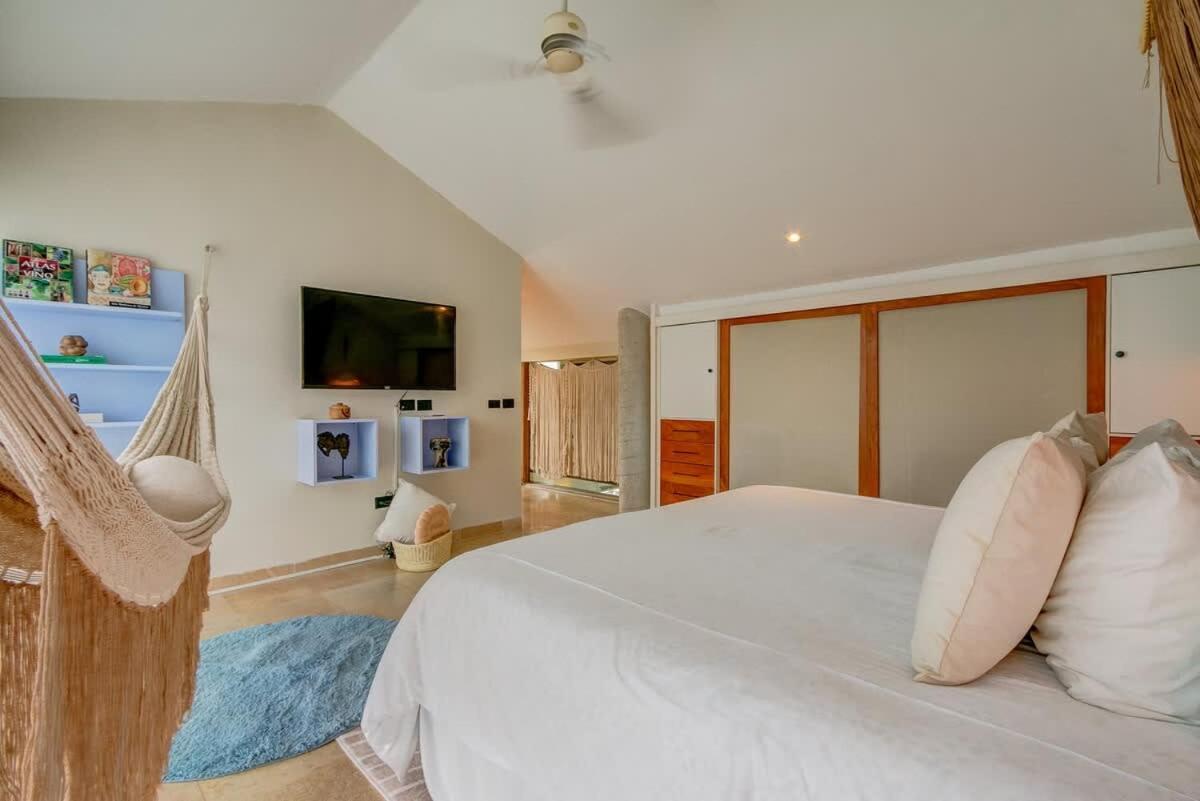Stylish Luxe Penthouse - Exclusive Gated Community Holiday home Playa del Carmen