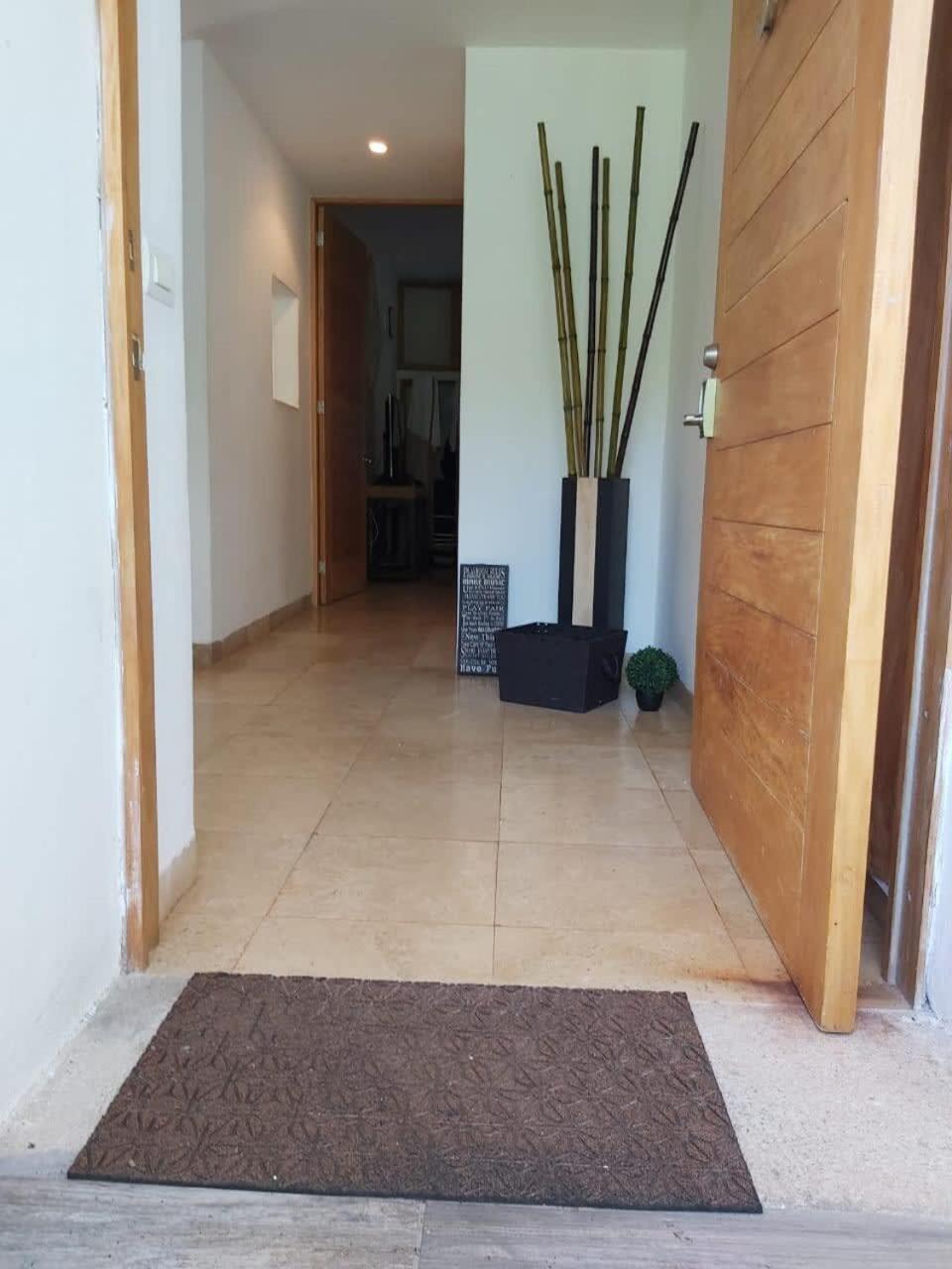 Holiday home Stylish Luxe Penthouse - Exclusive Gated Community *