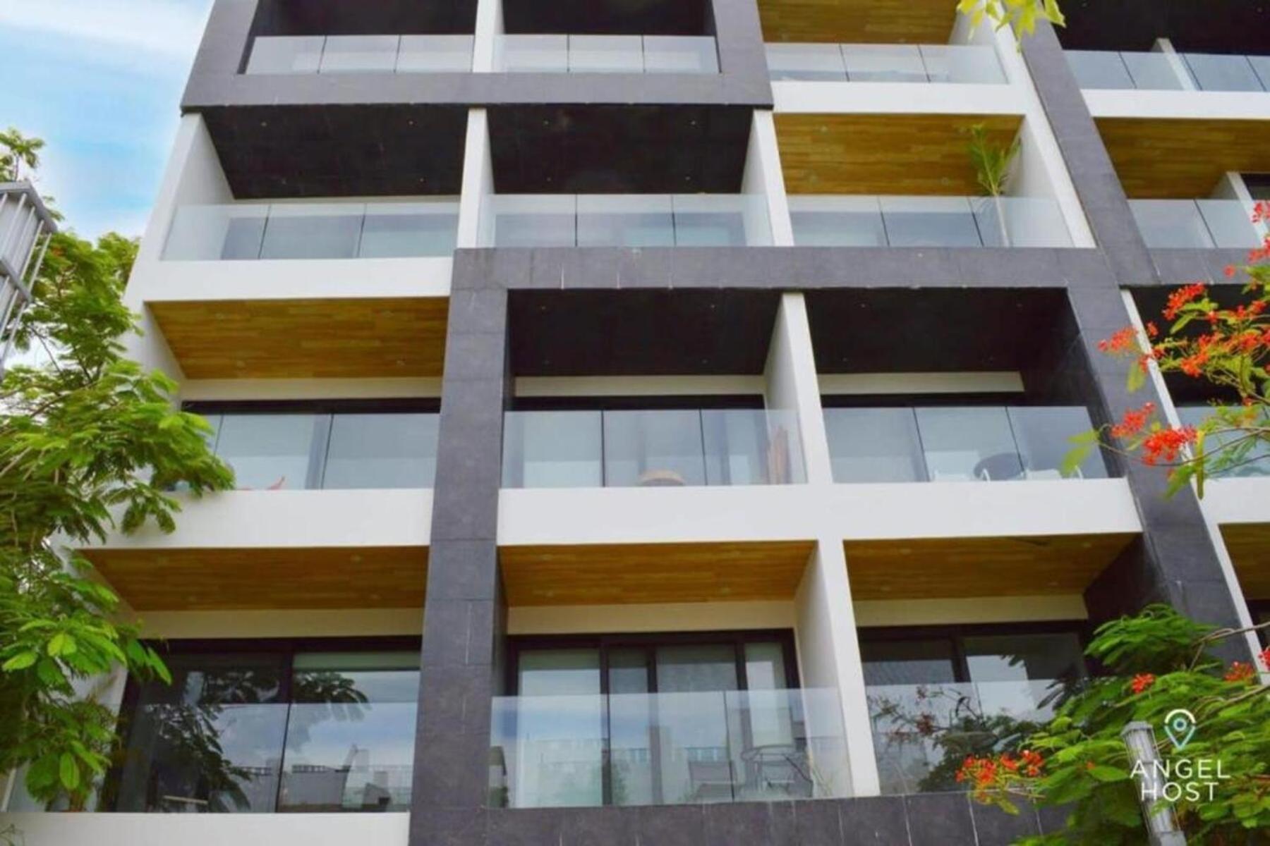 Holiday home On 5th, Pvt Balcony, Oceanview Roof Pool