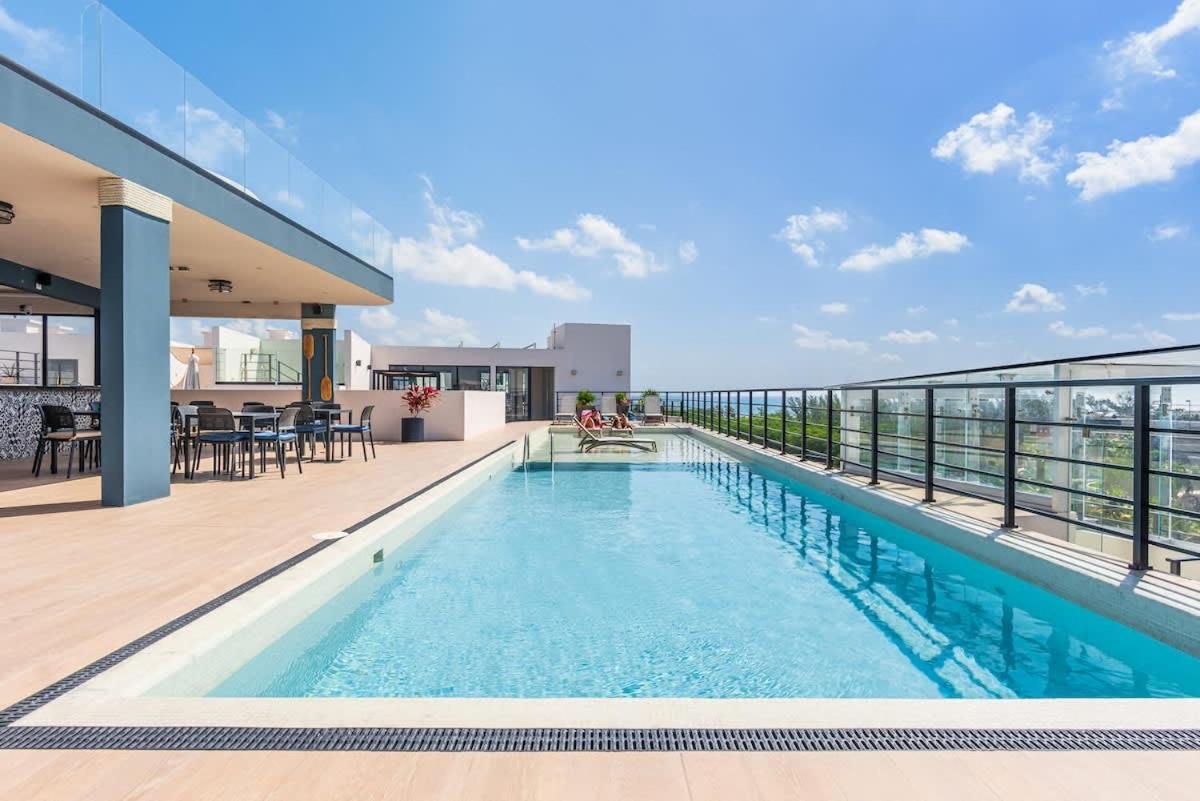 Tropical 2-bedroom Mangrove View