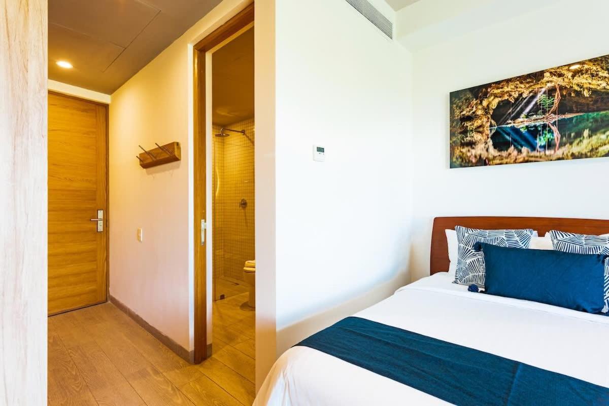 Tropical 2-bedroom Mangrove View Apartment