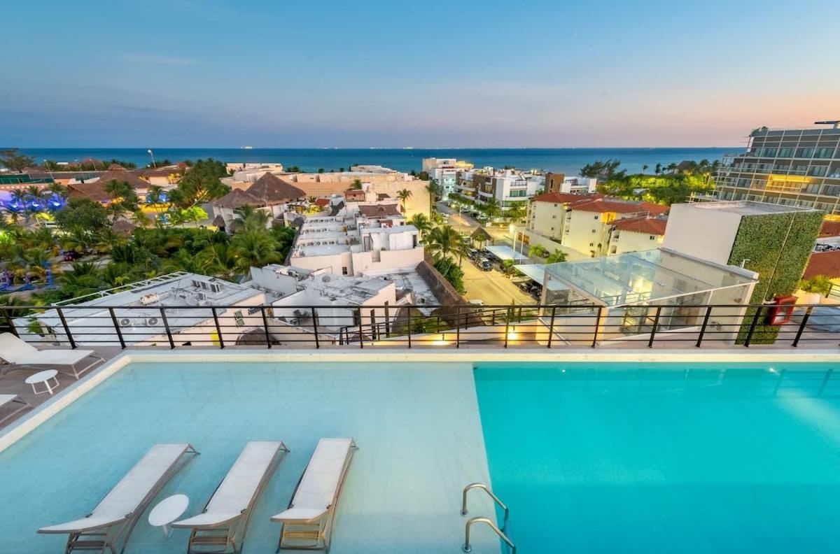 Tropical 2-bedroom Mangrove View Apartment *