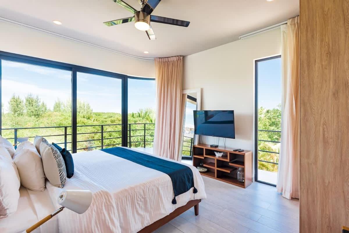 Tropical 2-bedroom Mangrove View Apartment Playa del Carmen