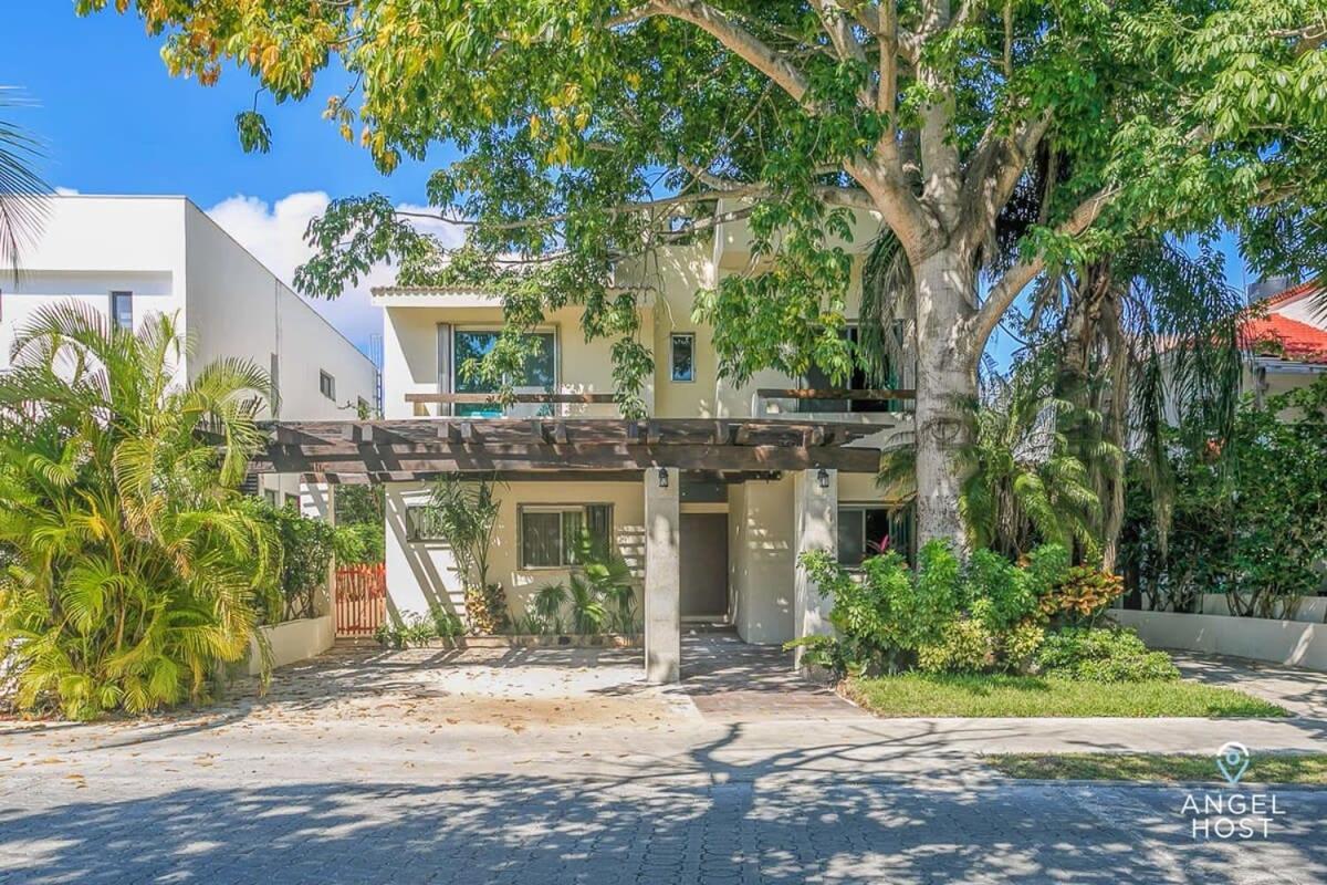 With Private Pool & Large Garden In Playacar Villa *