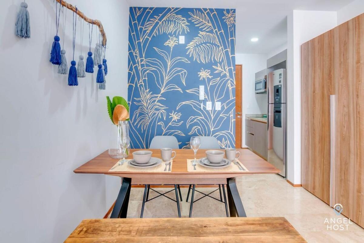 Adorable Rooftop Pool, Reliable Wifi, Near 5th Ave Holiday home
