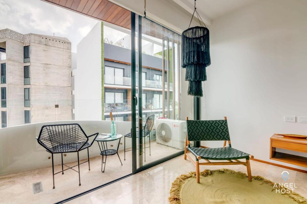 Adorable Rooftop Pool, Reliable Wifi, Near 5th Ave *