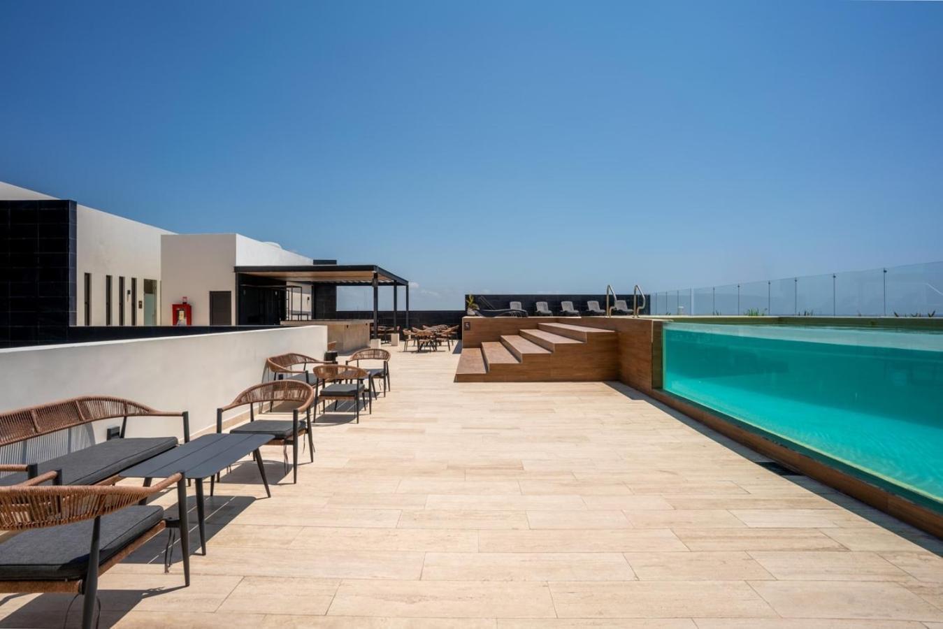 Appartement 2br W/ Rooftop Oceanview & Centric Location