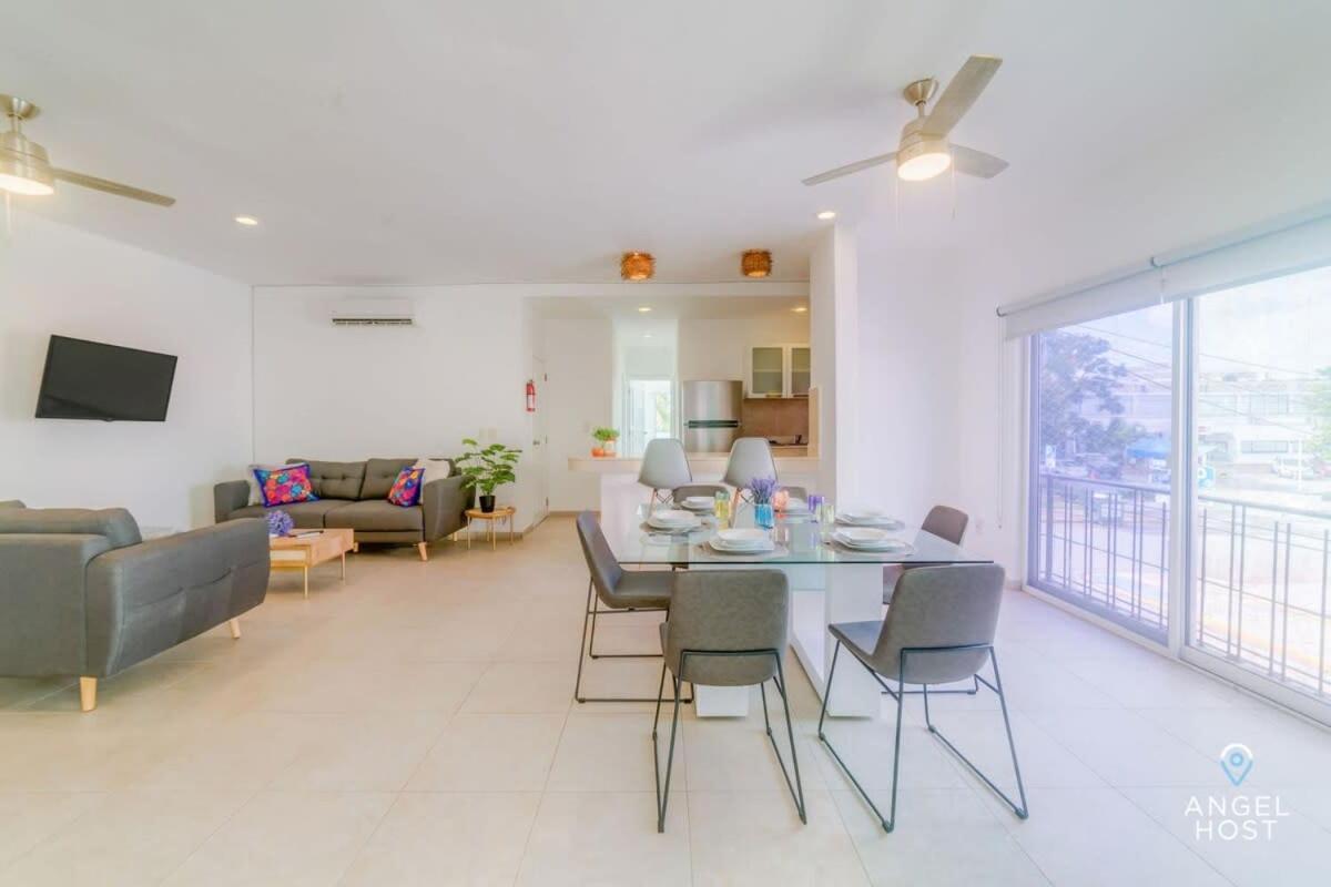 Ideal Group Getaway 4 Blocks To The & Pool Apartment Playa del Carmen