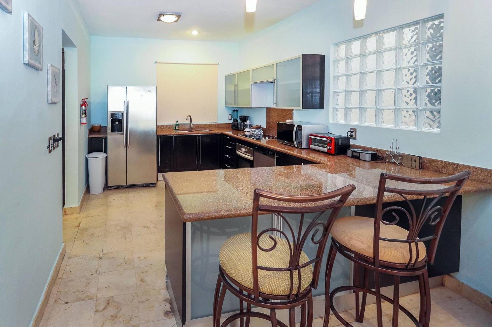 Apartment Beachfront Condo, 2 Bedroom - Ocean View At Corto Maltes *